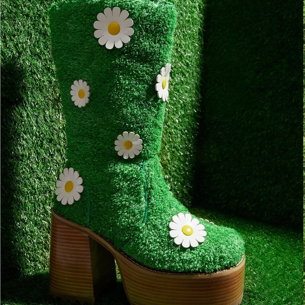 IT’S ALWAYS GREENER PLATFORM HEELED BOOTS  DELIA*S BY DOLLS KILL WOMENS 7 RARE!!